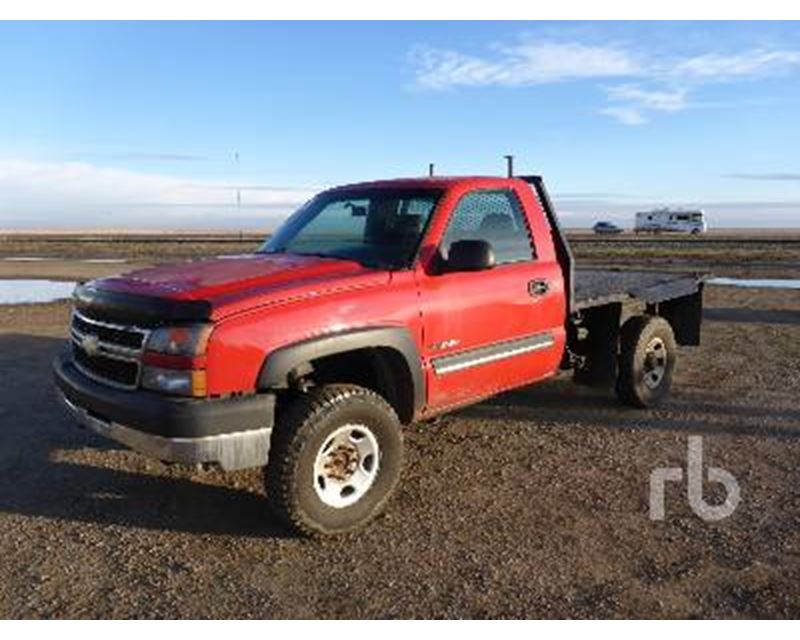 2006 Gmc flatbed truck #3