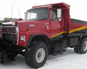 Ford l8000 plow truck #4