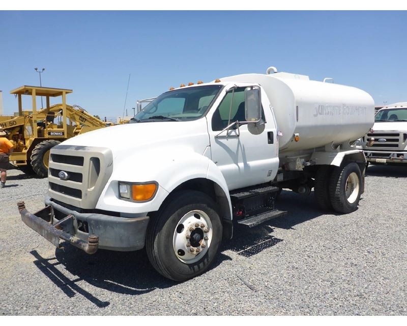 Watering tanks for ford trucks #9