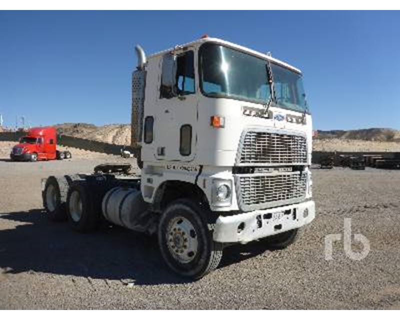 Ford cl9000 truck