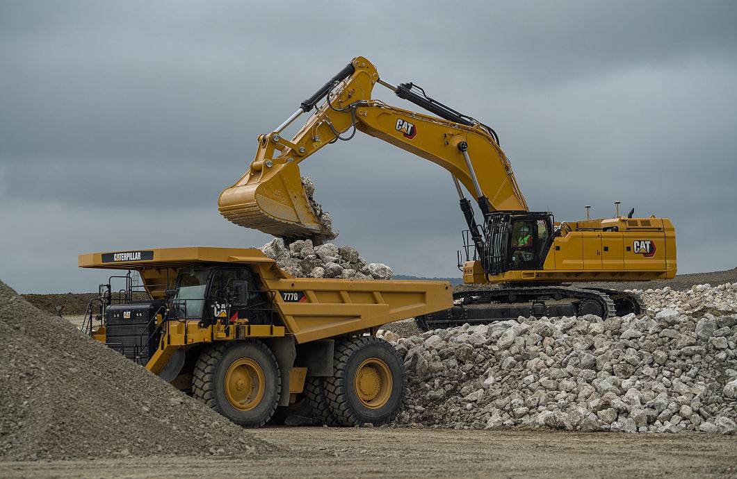 New Next Generation Cat® 395 Excavator Delivers More Production And Durability With Less Maintenance