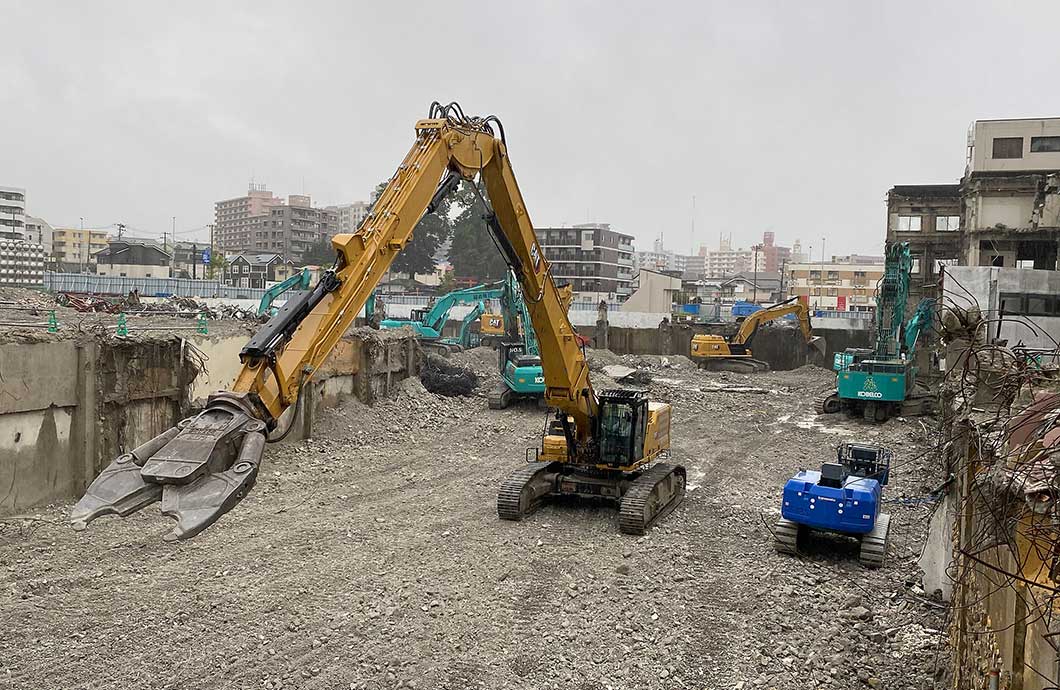 Cat 340 UHD Demolition Excavator 