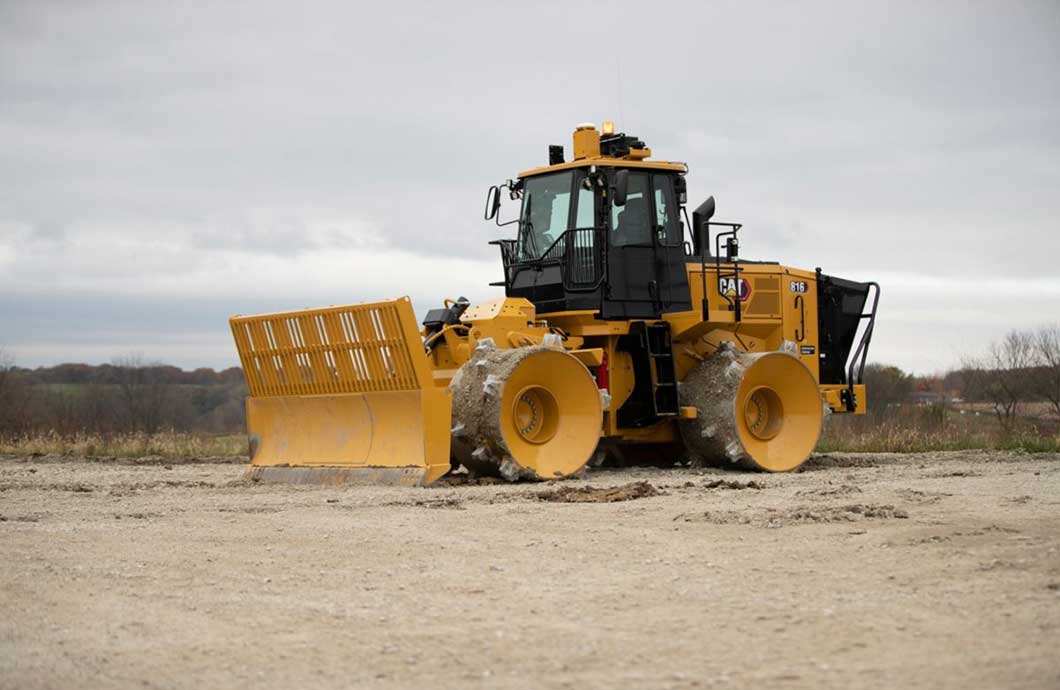 Cat 816 Landfill Compactor