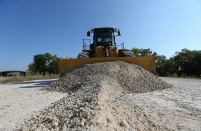 Cat 814K wheel dozer at work