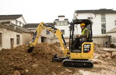 Cat mini excavator