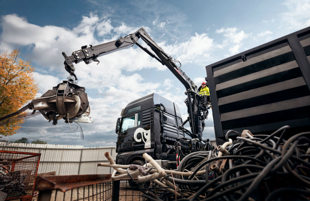 Hiab JONSERED recycling crane