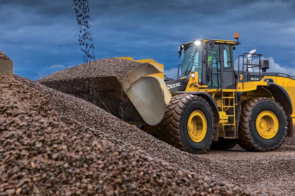 John Deere 904 P-tier Front Loader