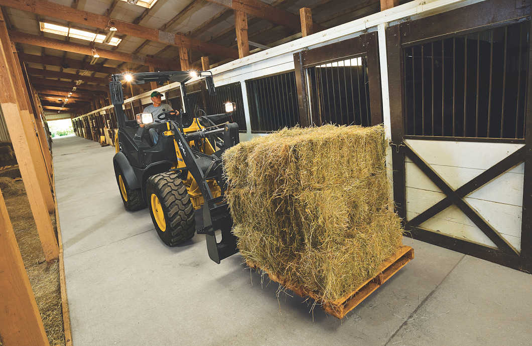 John Deere 204L Compact Wheel Loader