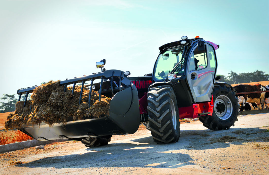 Manitou MLT Telescopic Loader in action