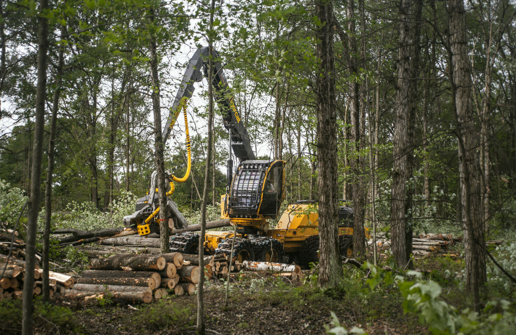 Tigercat 1165 Harvester