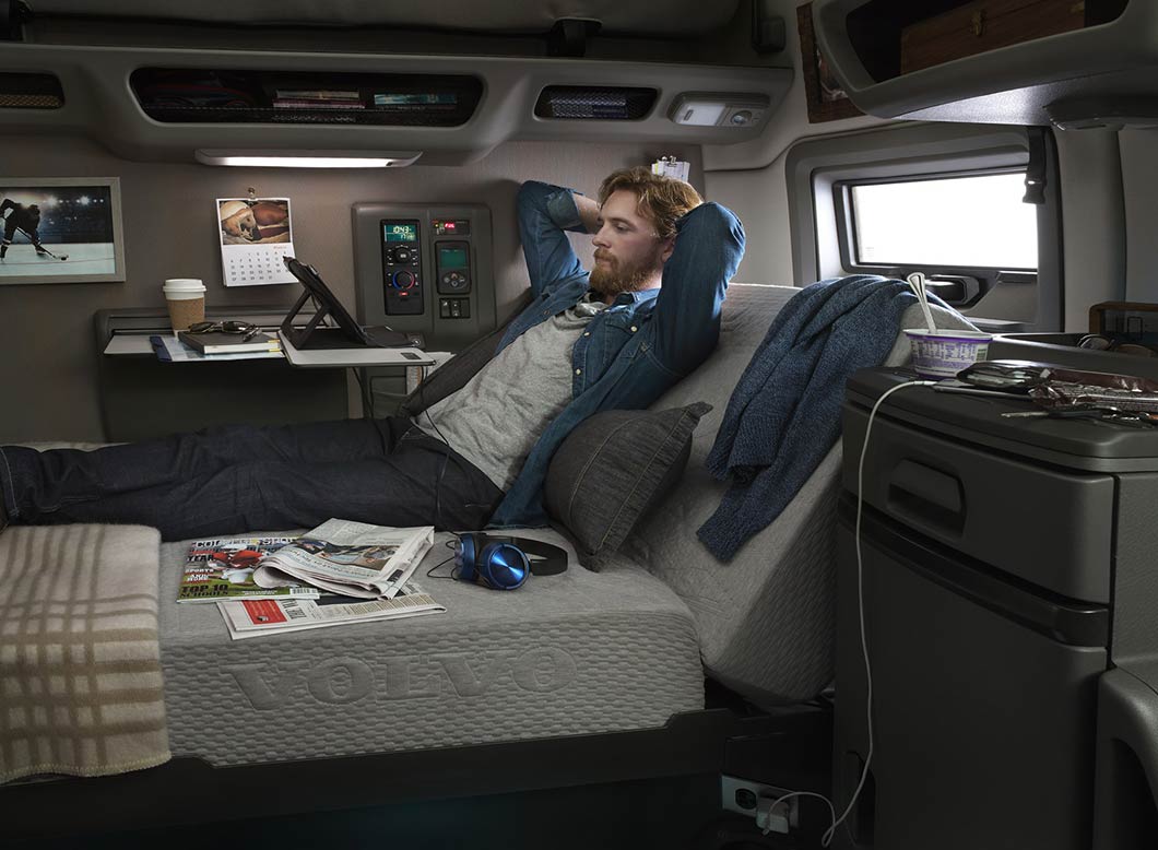 Volvo VNL Series Semi Trucks Sleeper Interior