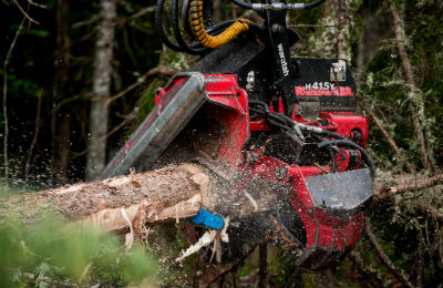 Drew Betts, owner of Clay Hill Equipment, depends on Waratah for the best uptime.